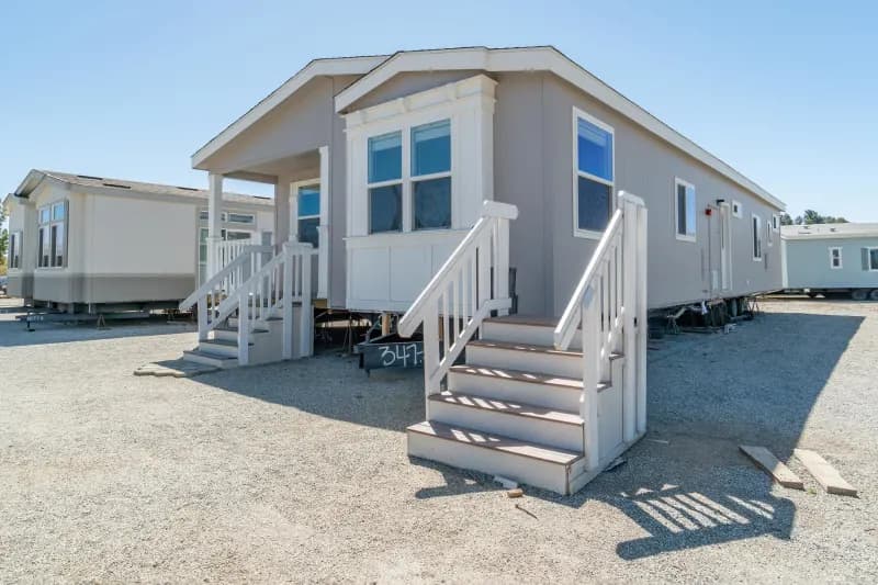 Sunset ridge-k539j elevation and exterior home features