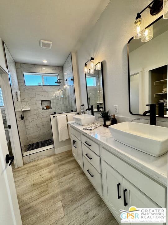 73364 haystack mountain drive, palm desert, ca 92260 bathroom home features