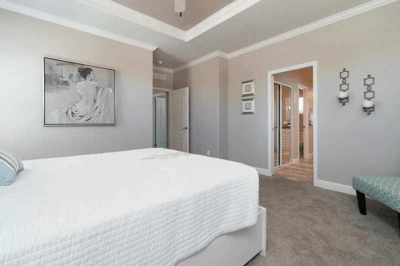 Sunset ridge-k583g bedroom home features