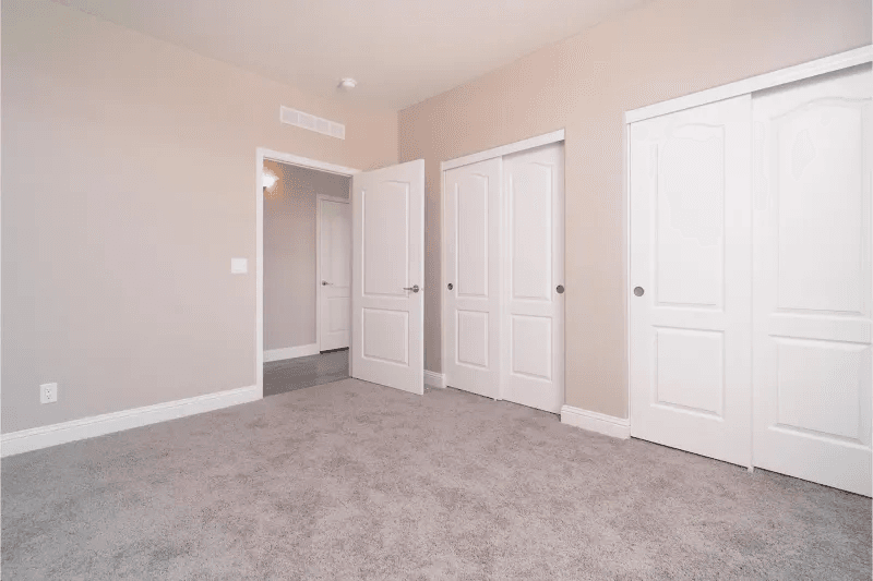 Sunset ridge-k583g bedroom home features