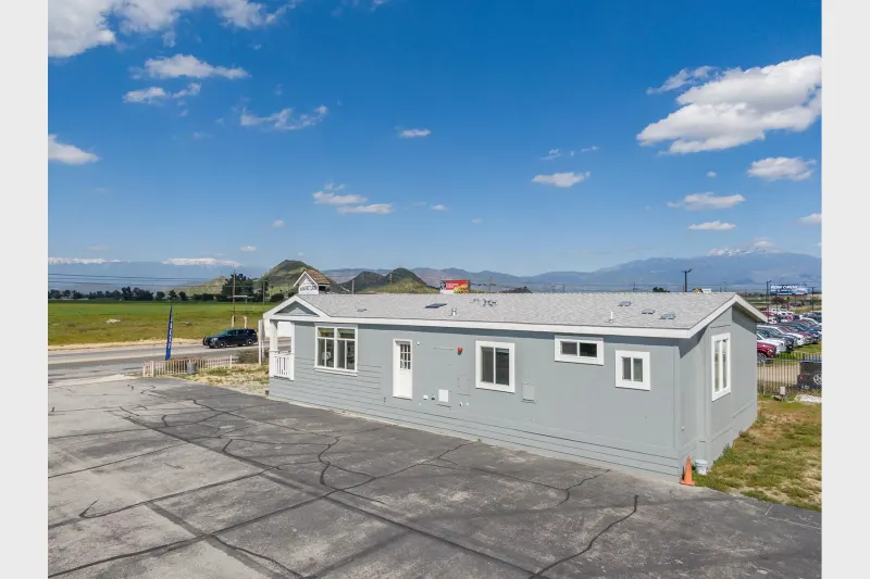 Sunset ridge-k943j elevation and exterior home features