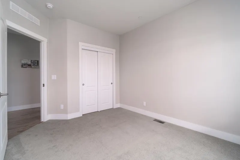 Sunset ridge-k943j bedroom home features