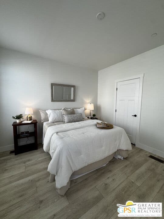 73364 haystack mountain drive, palm desert, ca 92260 bedroom home features