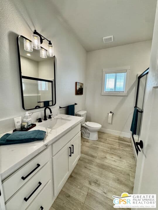 73364 haystack mountain drive, palm desert, ca 92260 bathroom home features