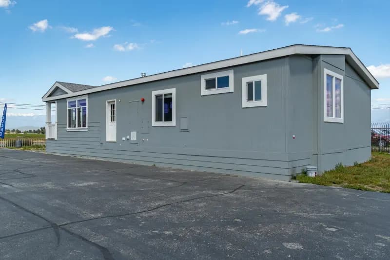 Sunset ridge-k943j elevation and exterior home features